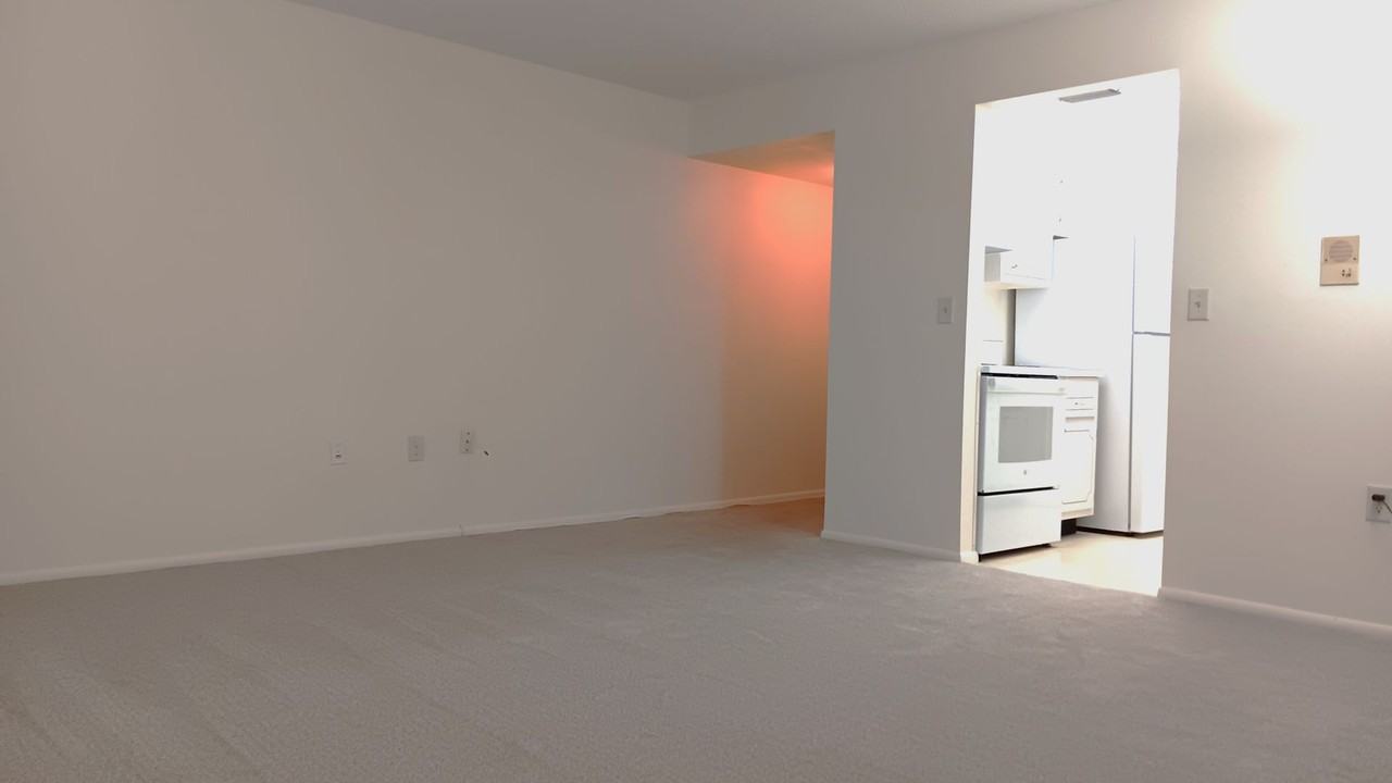 327 34th Ave N - Photo 2 of 14