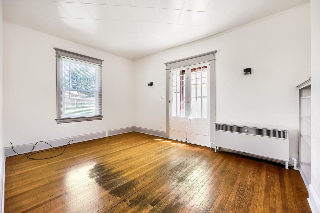 2440 East Willamette Avenue - 1Unit 3 #1 - Photo 7 of 15