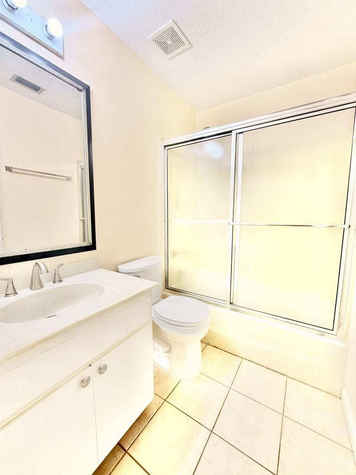 41 12th St #1 - Photo 5 of 12