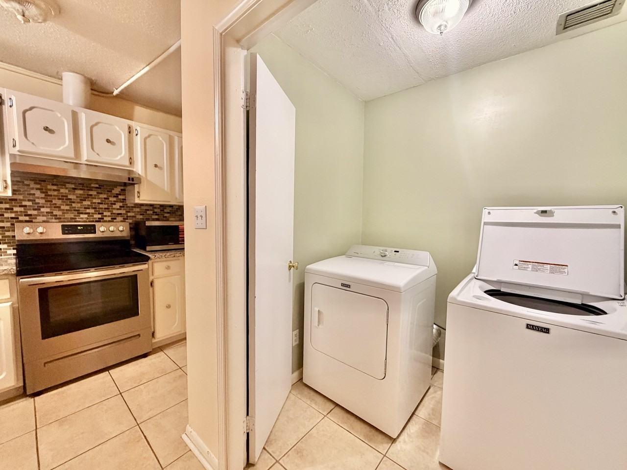 41 12th St #1 - Photo 4 of 17