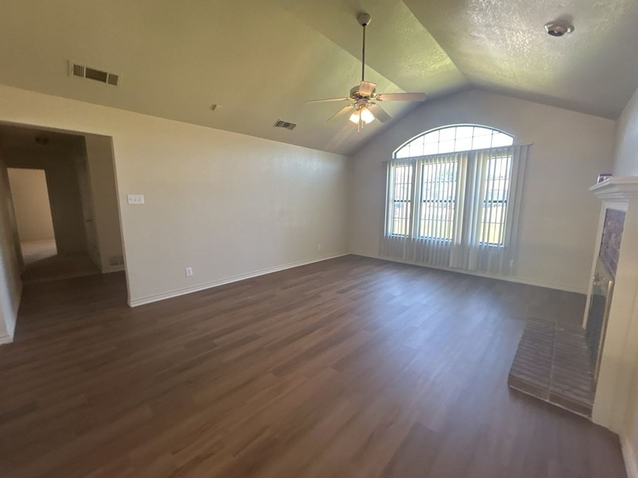 1001 Clairidge Ave - Photo 2 of 21