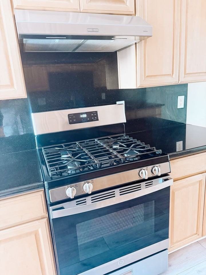 3476 Del Amo Blvd - Photo 4 of 27