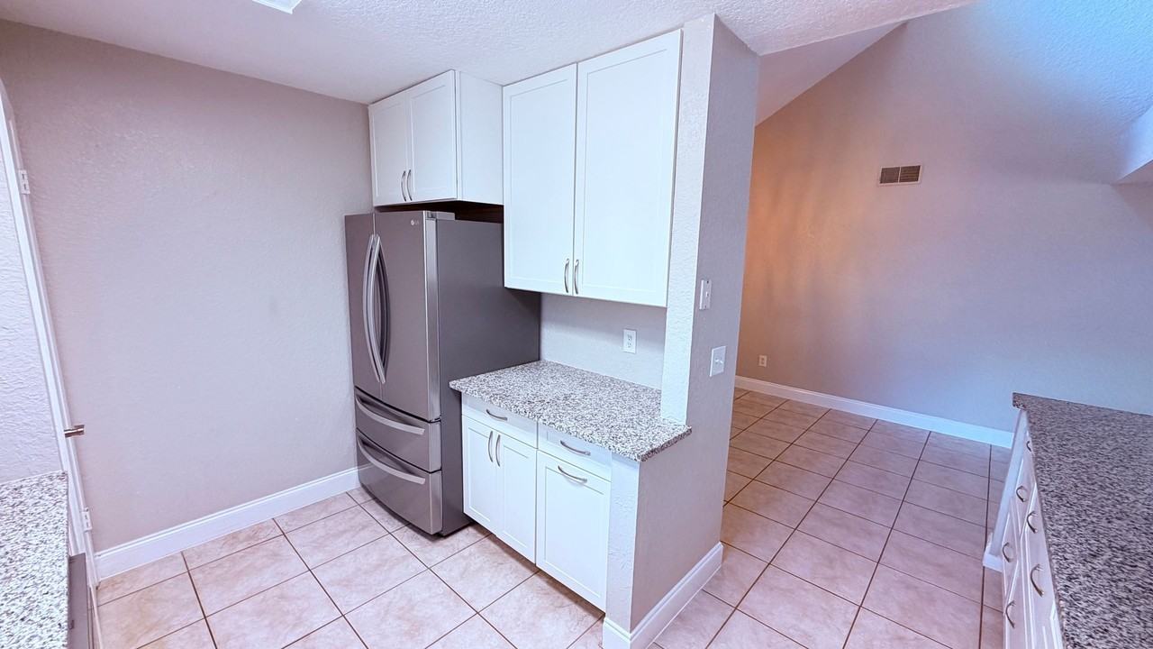 3640 S St Lucie Dr - Photo 6 of 38