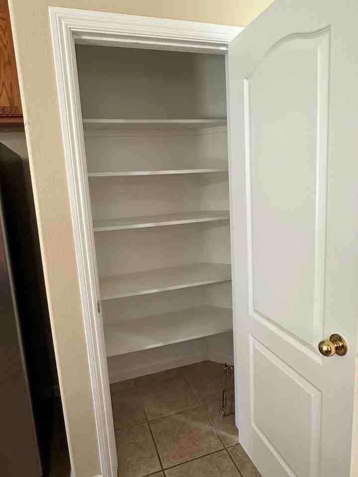 746 Jersey Ct - Photo 4 of 24