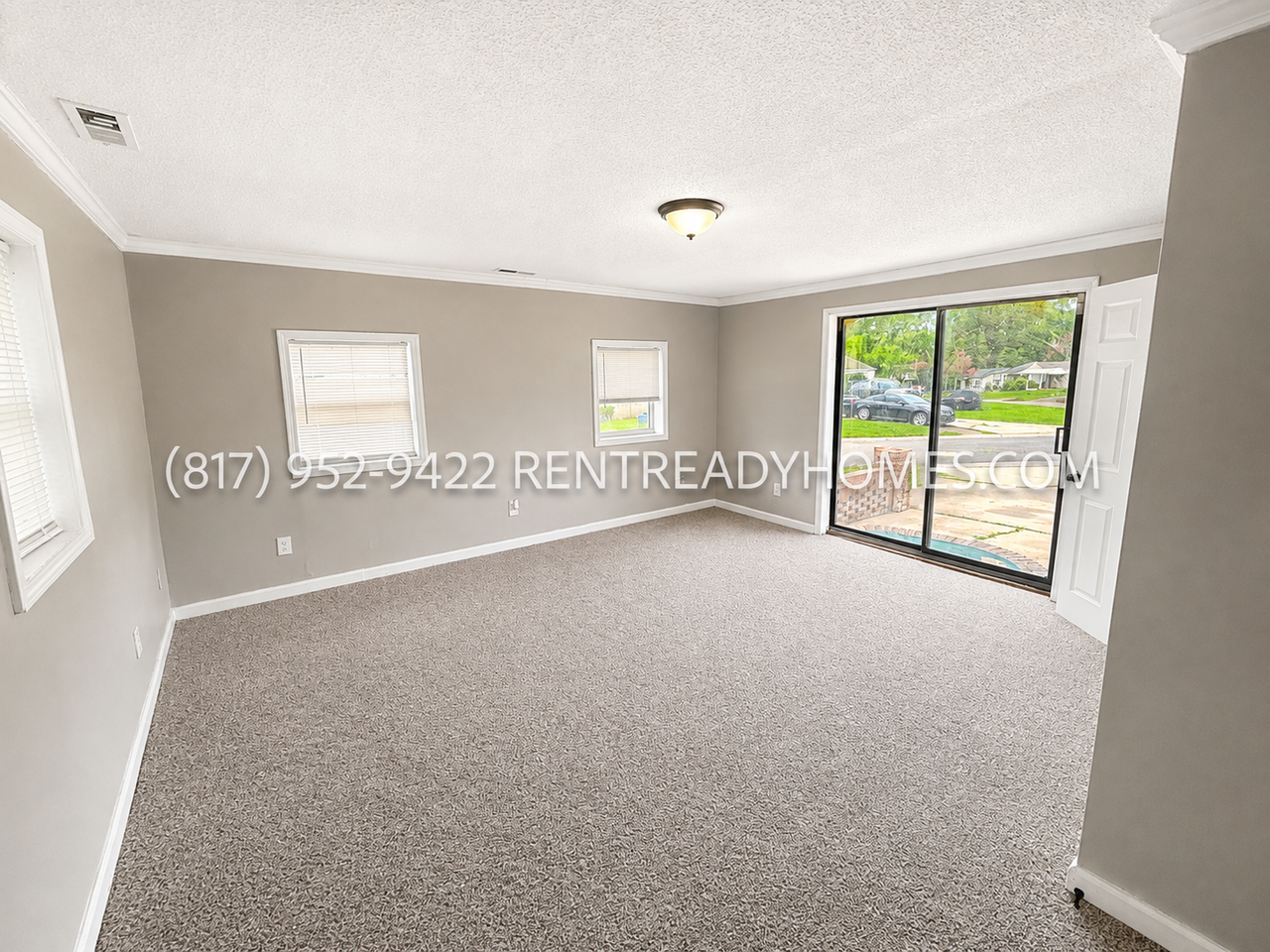 501 Henson St - Photo 4 of 9