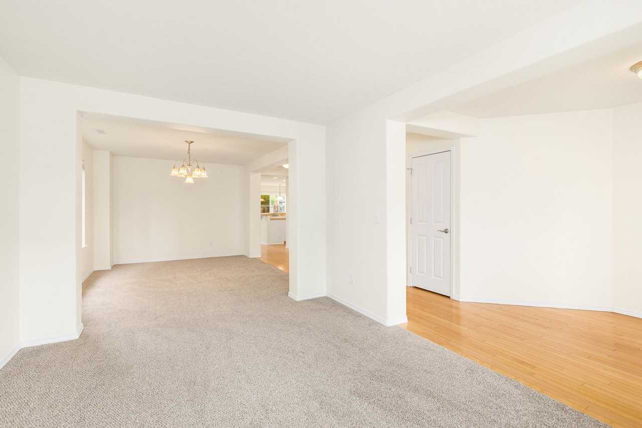 16426 Se 263rd St - Photo 3 of 28