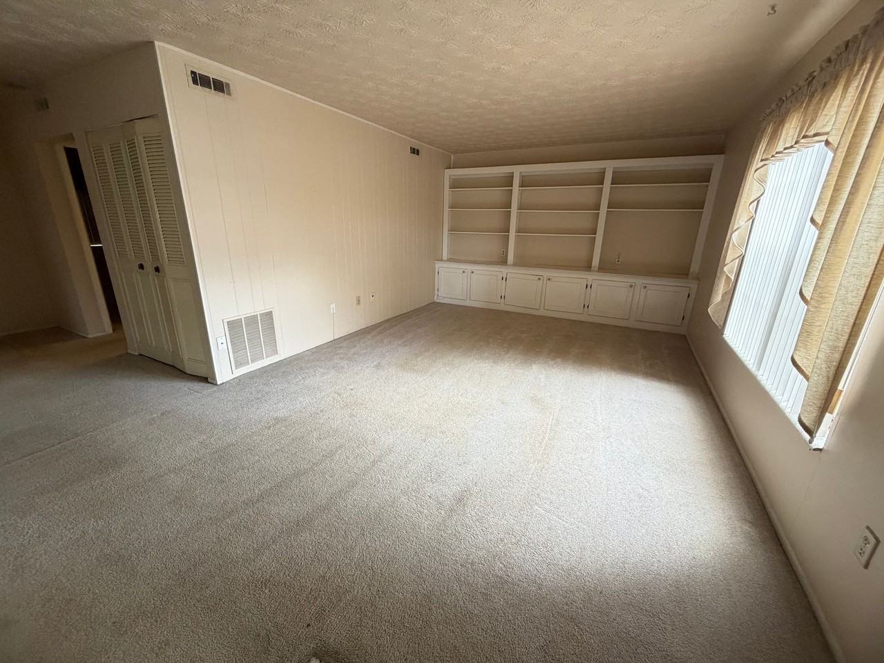 5425 Hansel Ave #N7 - Photo 5 of 17