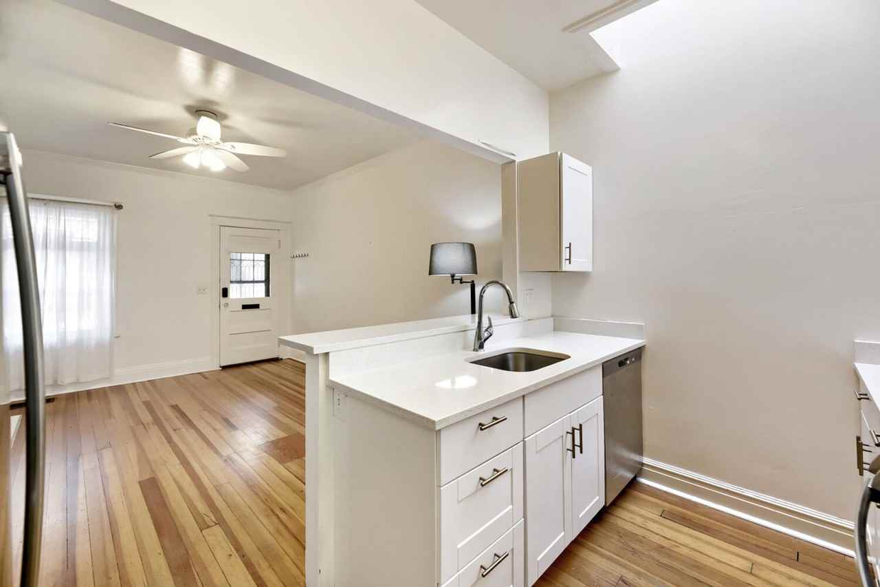135 E Exposition Ave - Photo 5 of 13