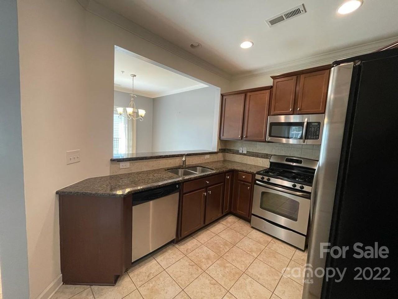 14639 Juventus St - Photo 7 of 22