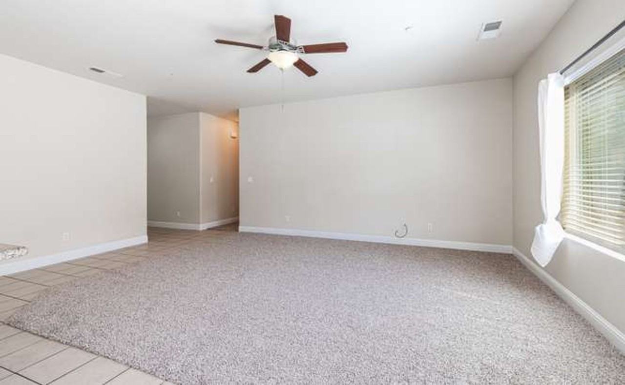 538 N Burgan Ave - Photo 4 of 29