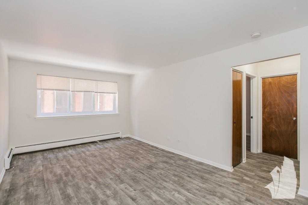 1040 W Hollywood Ave #315 - Photo 7 of 12