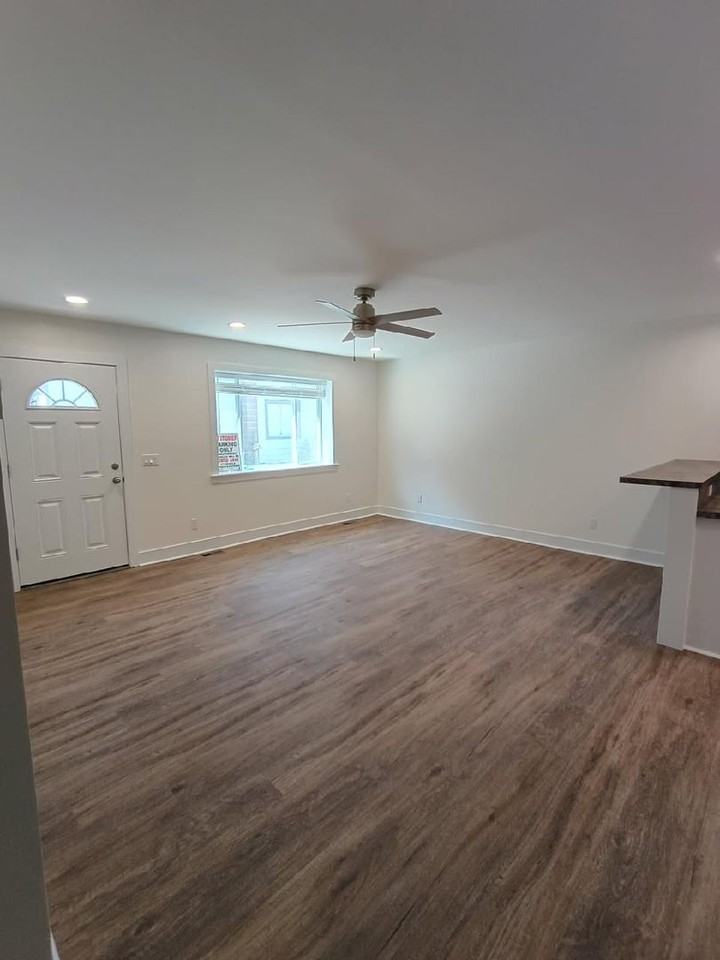 808 Sherman St - Photo 2 of 16