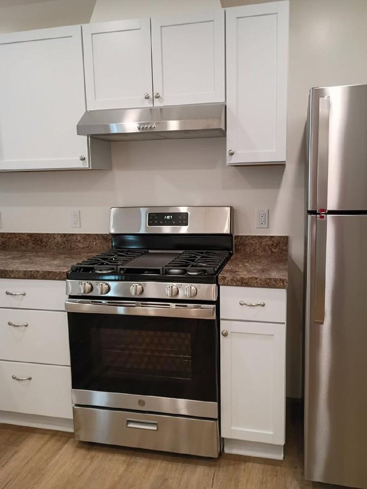 808 Sherman St - Photo 4 of 16