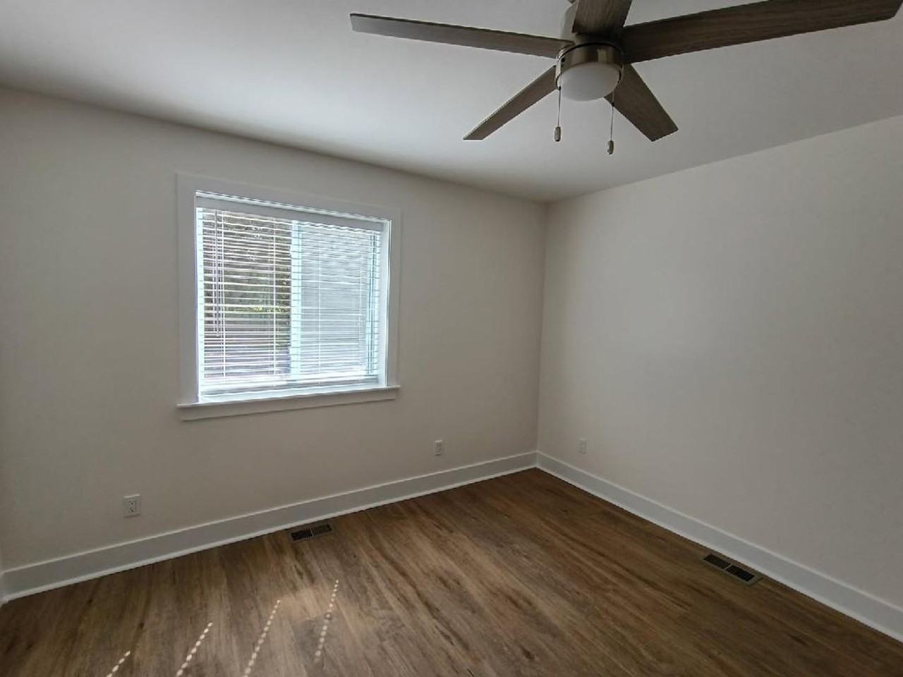 808 Sherman St - Photo 6 of 16