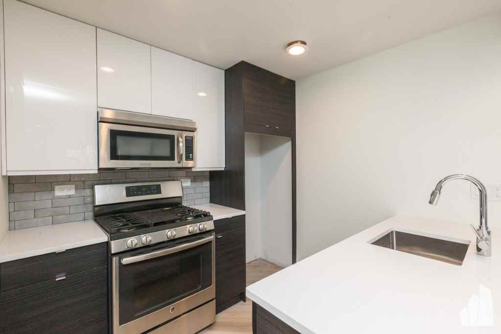 944 W Grace St #944B102 - Photo 5 of 18
