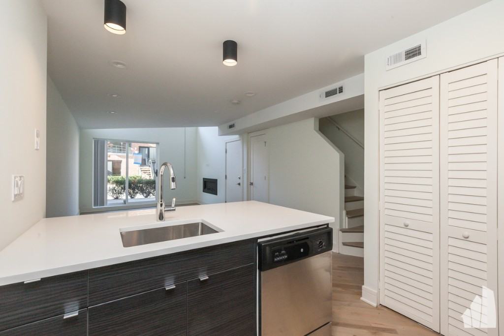 944 W Grace St #944B102 - Photo 6 of 18