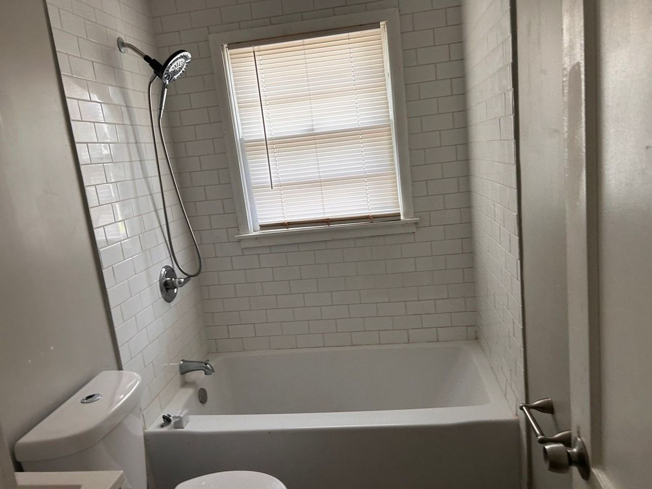 2702 Garvin Rd Nw - Photo 4 of 7