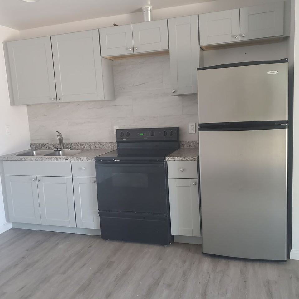 2707 E Moreland St - Photo 4 of 16