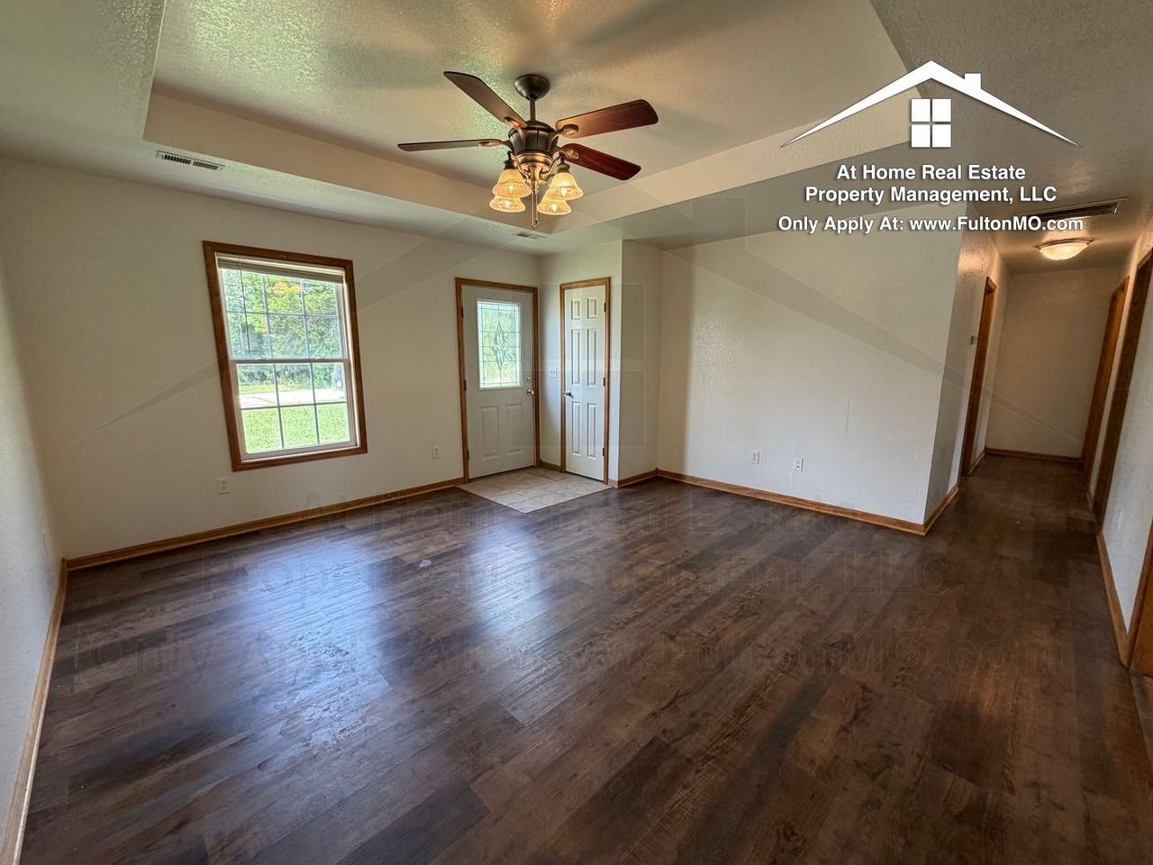 1902 Dunham Dr - Photo 2 of 31