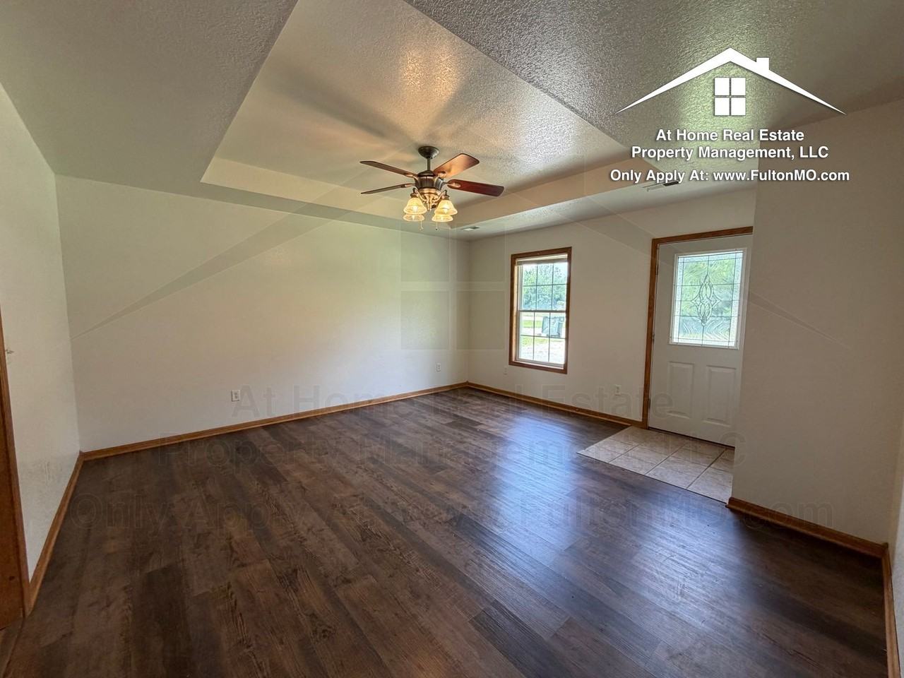 1902 Dunham Dr - Photo 3 of 31