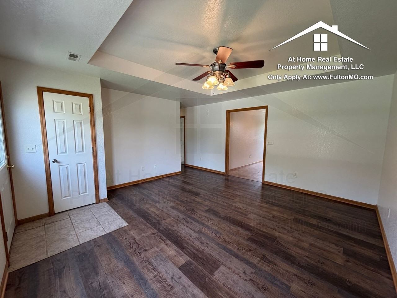 1902 Dunham Dr - Photo 5 of 31