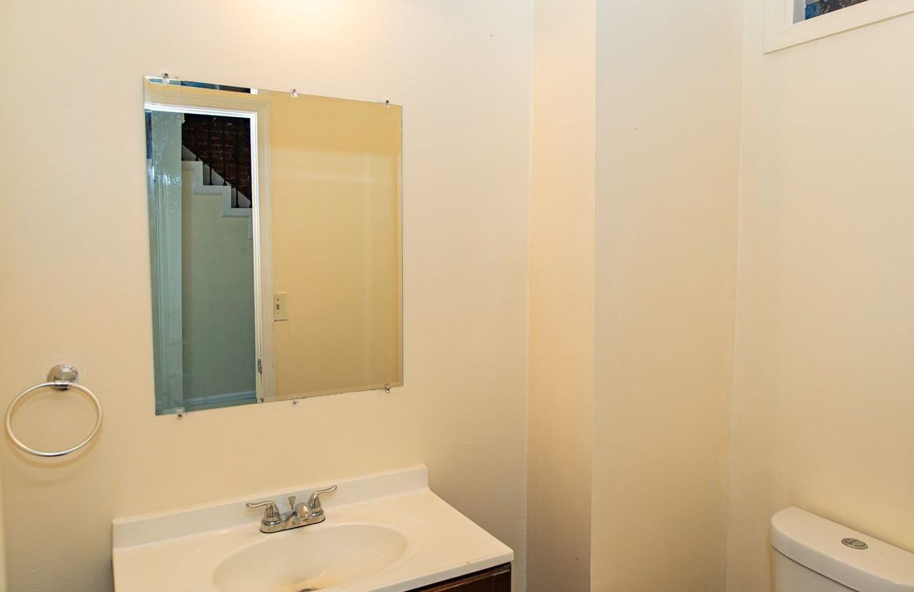 505 Denison St - Photo 3 of 25