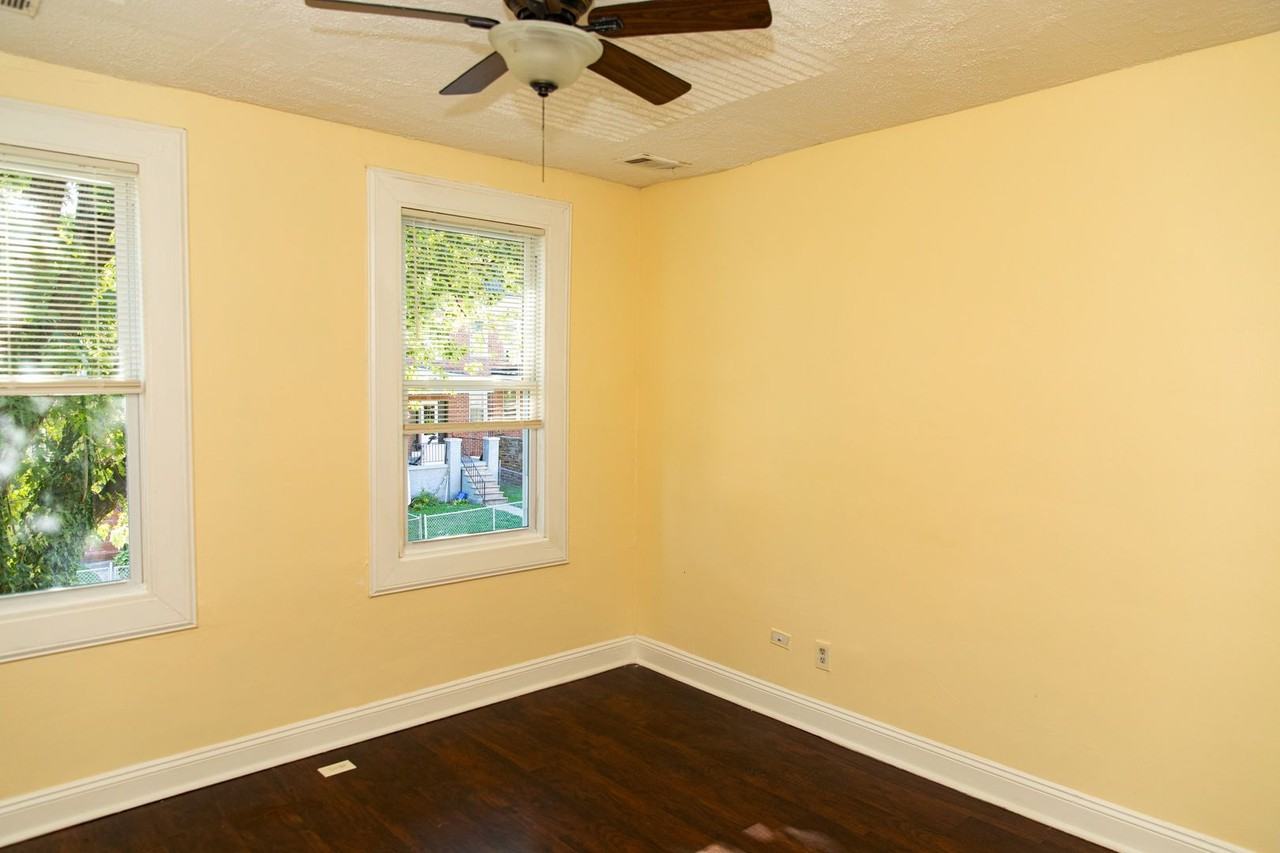 505 Denison St - Photo 5 of 25