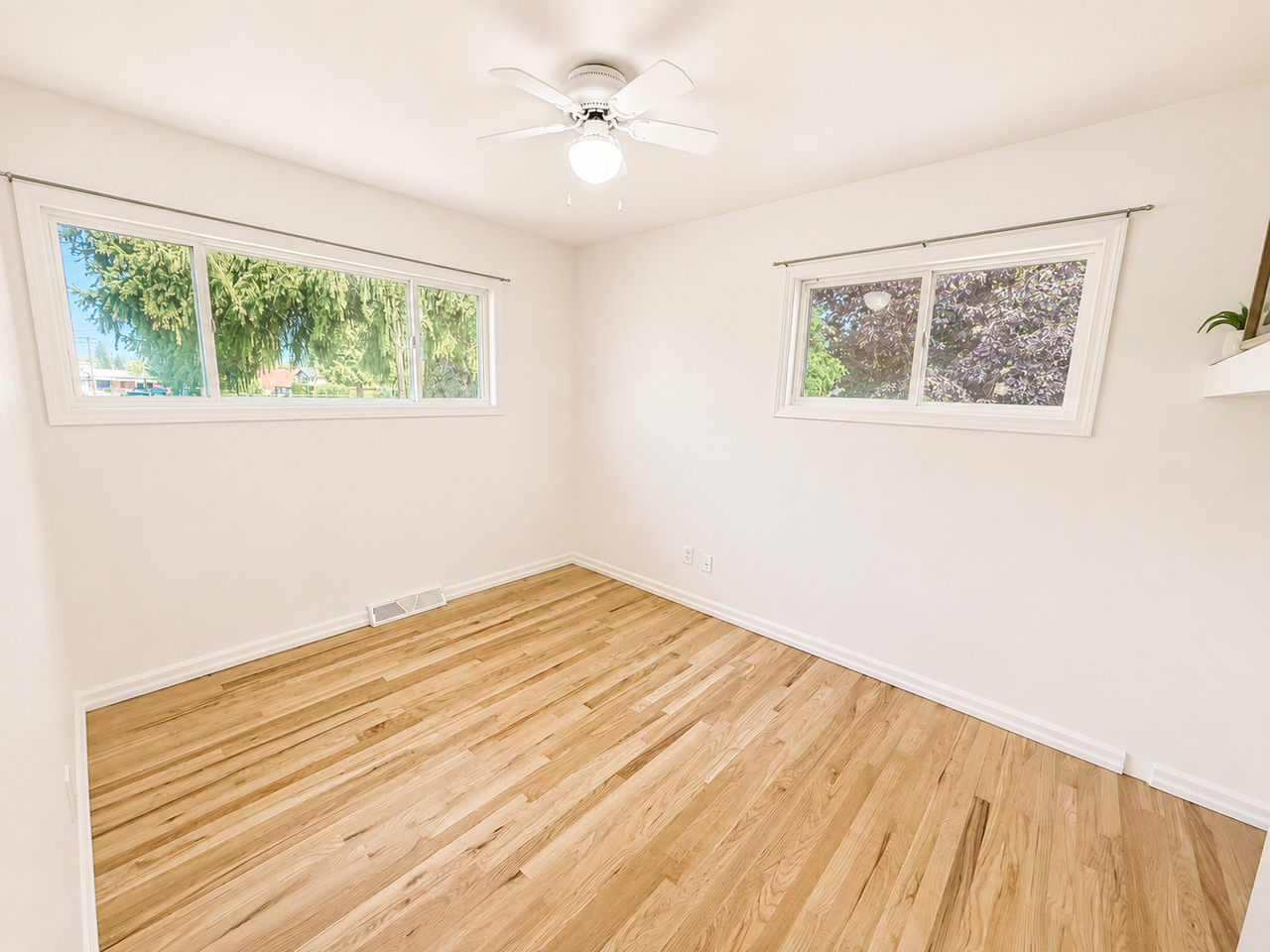 12924 E 8th Ave - Photo 5 of 17