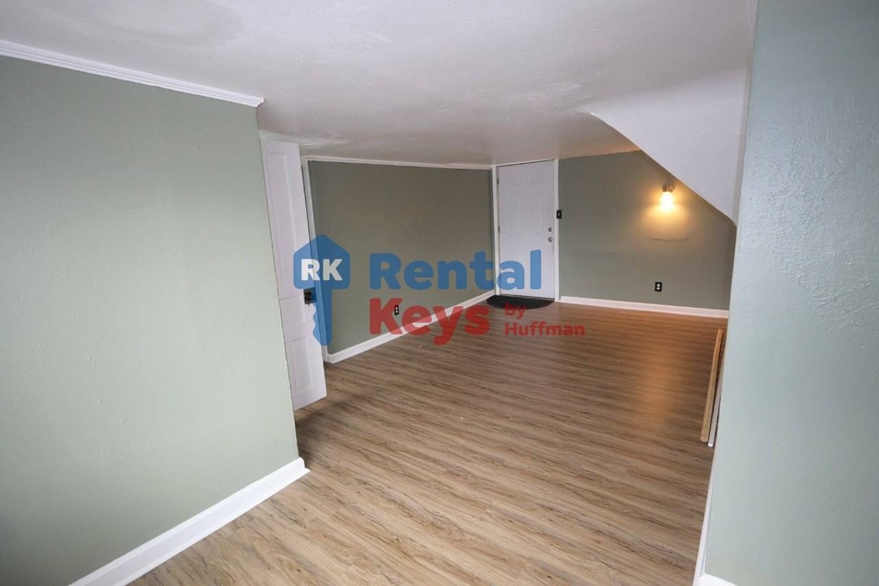 1213 Lodge Ave - Photo 2 of 9