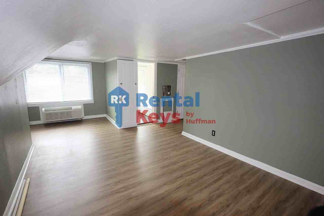 1213 Lodge Ave - Photo 3 of 9