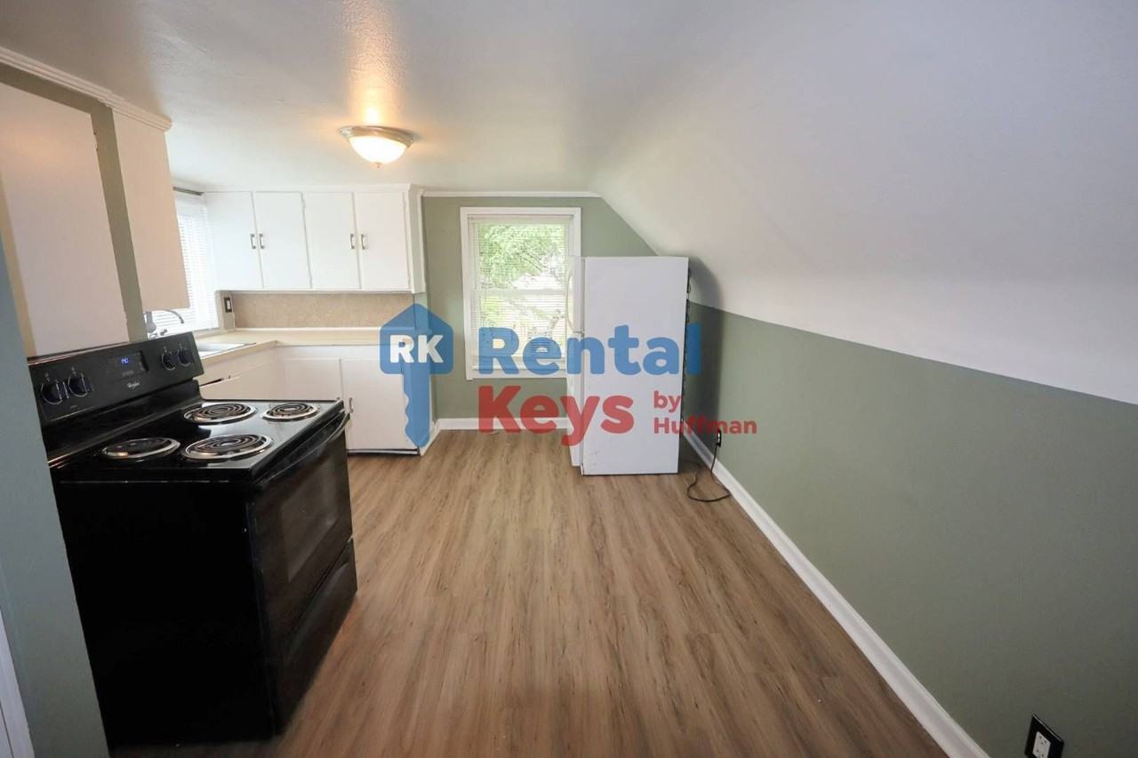 1213 Lodge Ave - Photo 5 of 9