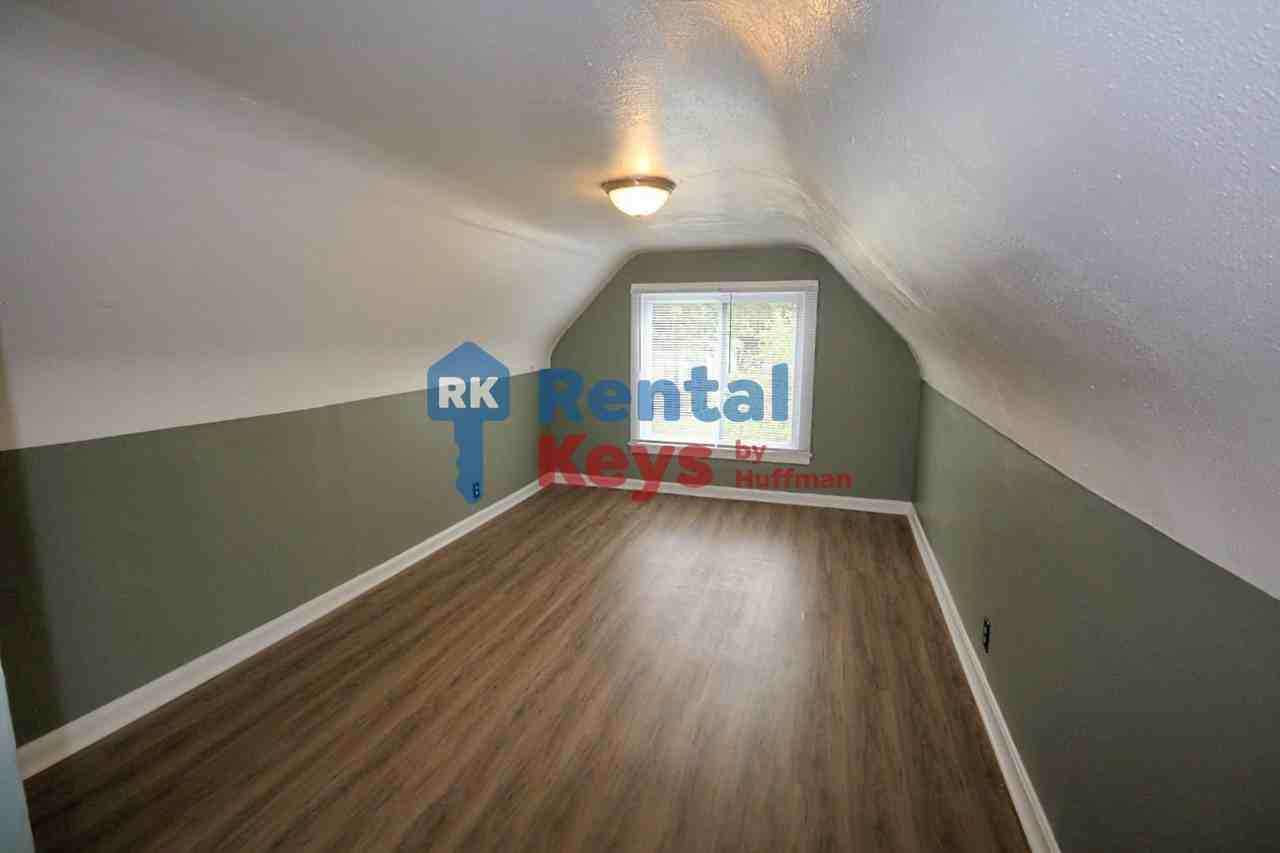 1213 Lodge Ave - Photo 7 of 9