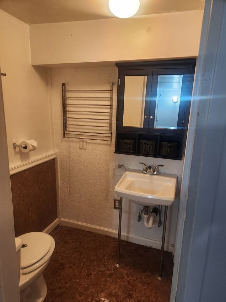 419 N 4th St - Photo 6 of 7