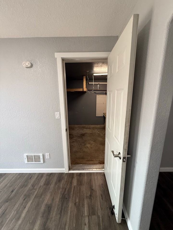 1871 Lake Dr - Photo 6 of 13