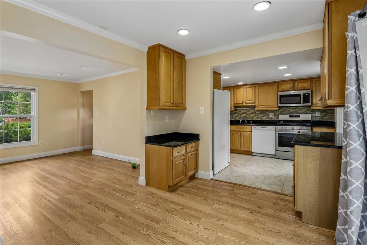 4 Kirkfield Ct - Photo 6 of 20