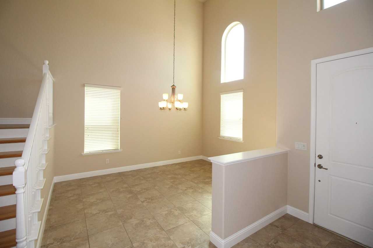 1838 E Green Sage Ave - Photo 4 of 32