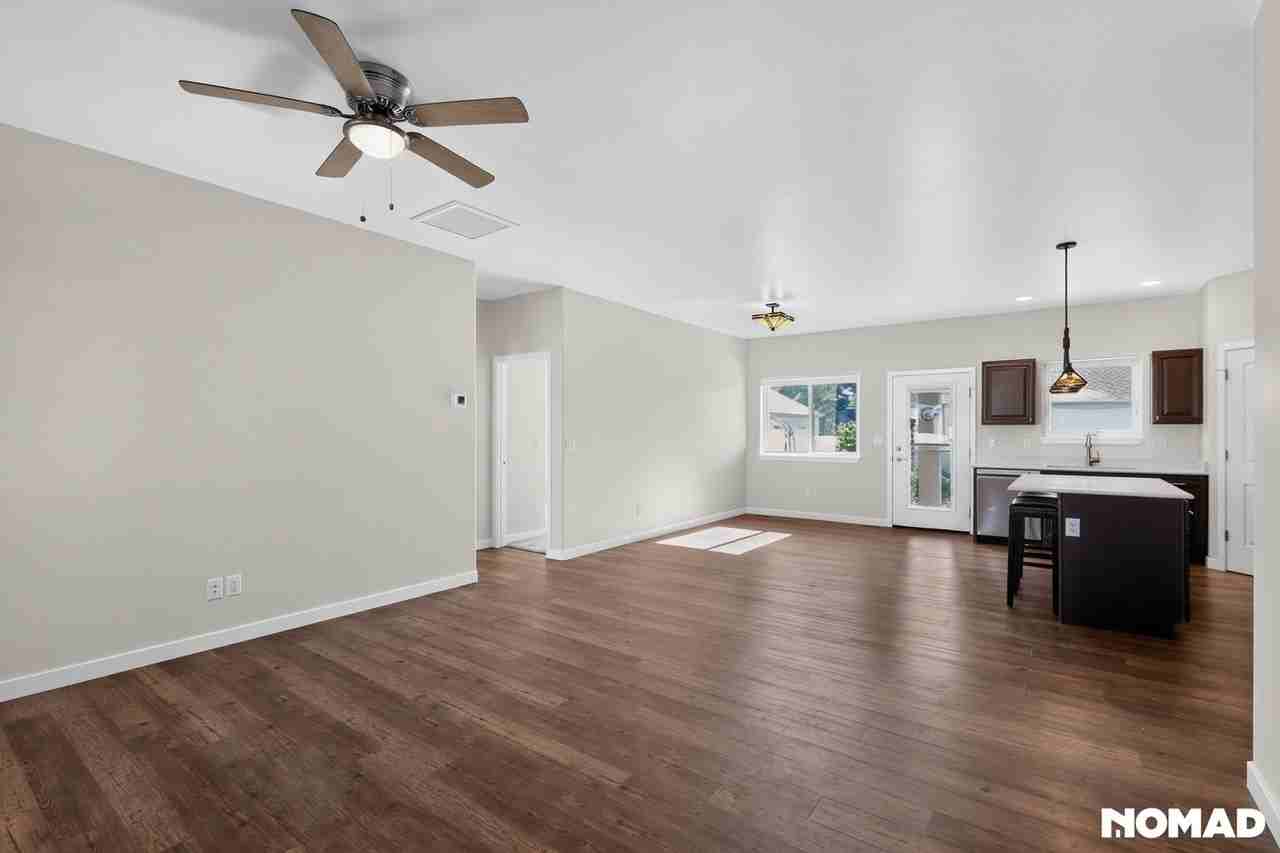 910 Pilot Knob Ave - Photo 7 of 41