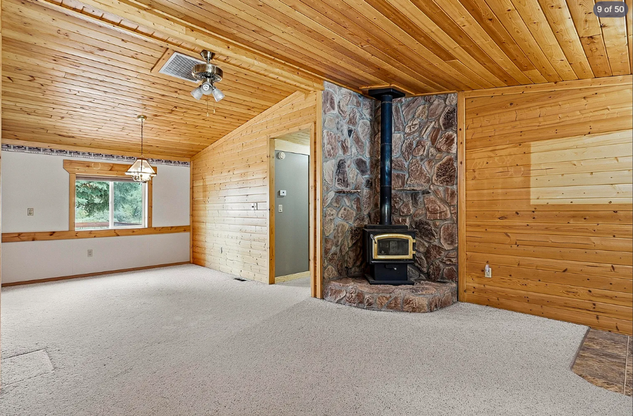 408 N Harmony Dr - Photo 5 of 16