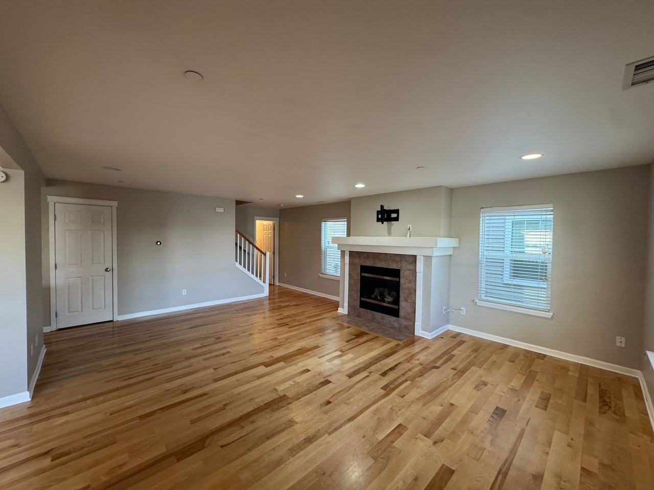 2811 Martin St - Photo 2 of 22