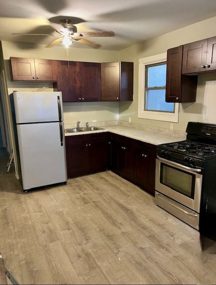 7202 S Marshfield Ave - Photo 2 of 50