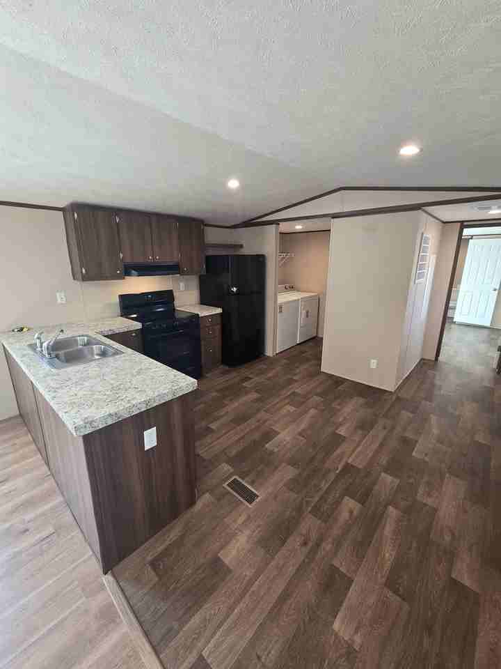 5800 E Hermans Rd #2 - Photo 4 of 25