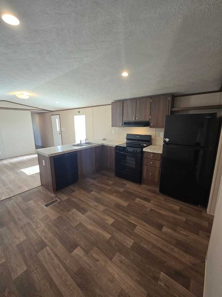 5800 E Hermans Rd #2 - Photo 6 of 25