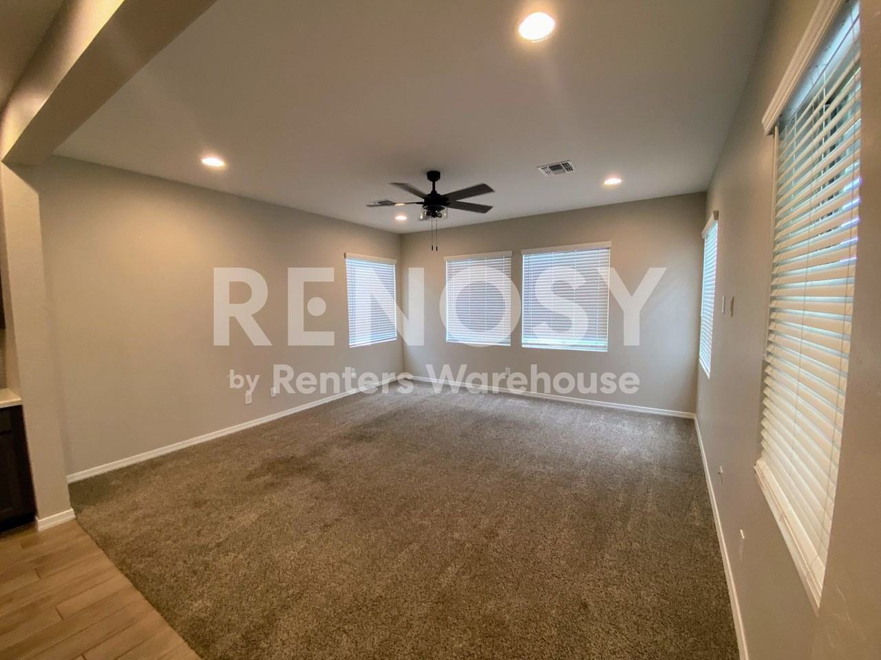 11769 W Mobile Ln - Photo 5 of 26