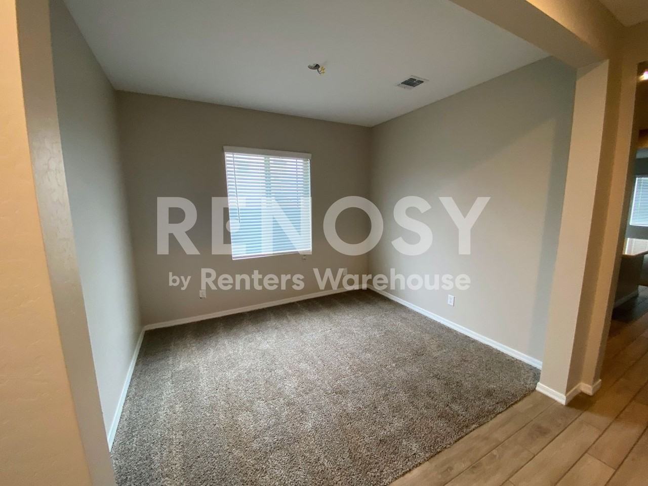 11769 W Mobile Ln - Photo 6 of 26