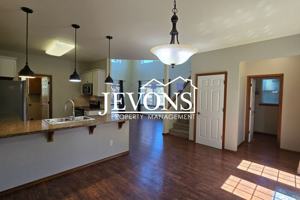 featured image of 1406 S 79th Ave