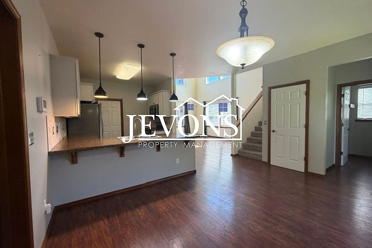1406 S 79th Ave - Photo 2 of 22