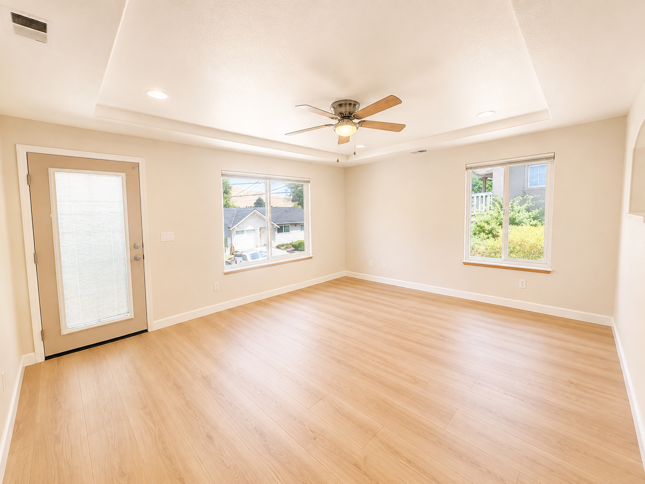 38034 Stenhammer Dr - Photo 4 of 13