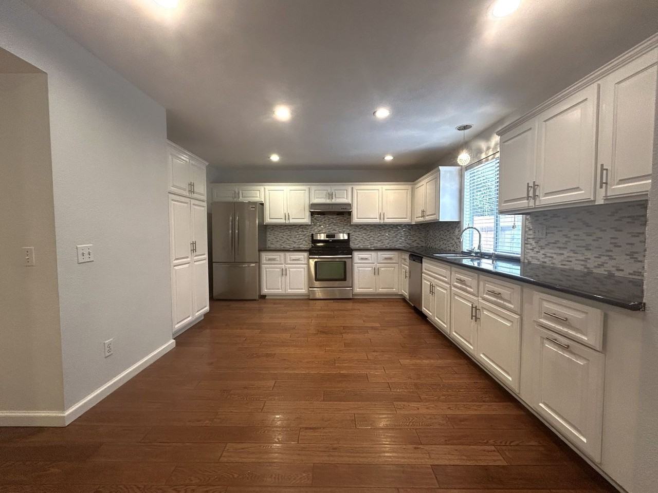 4344 Stone Mountain Dr - Photo 5 of 33