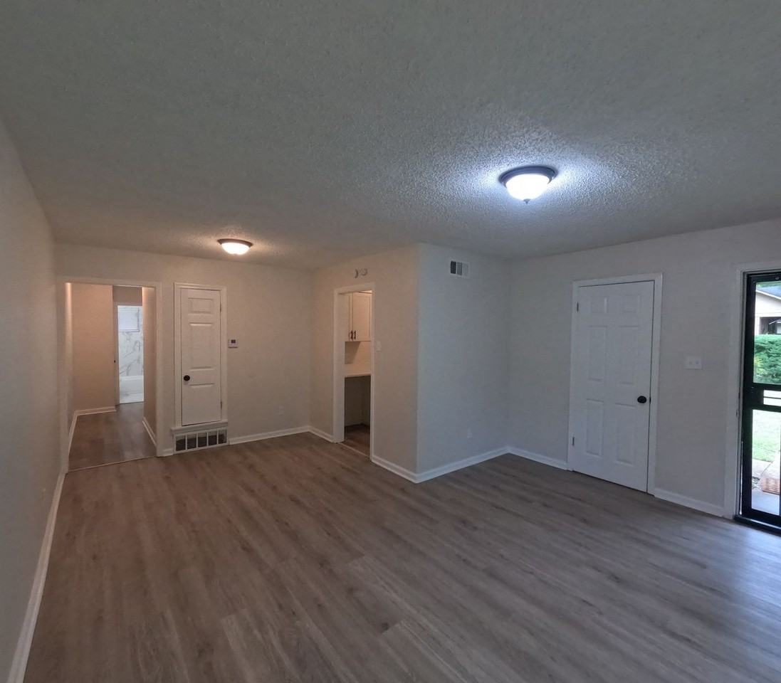 3115 Carnes Ave - Photo 4 of 14