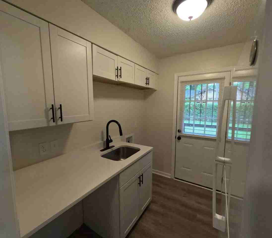 3115 Carnes Ave - Photo 6 of 14
